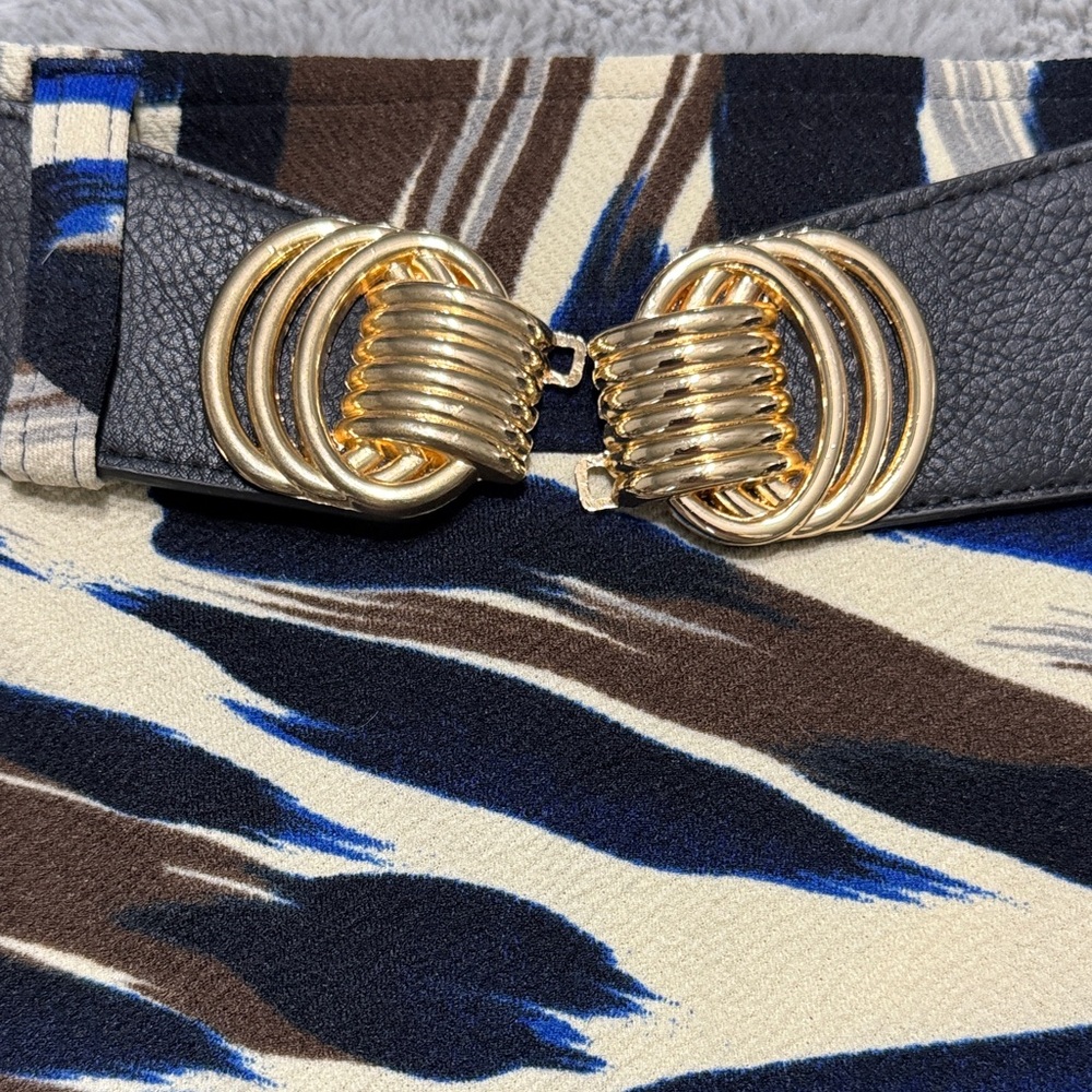 Abstract Pattern Pencil Skirt - Picture 5 of 8